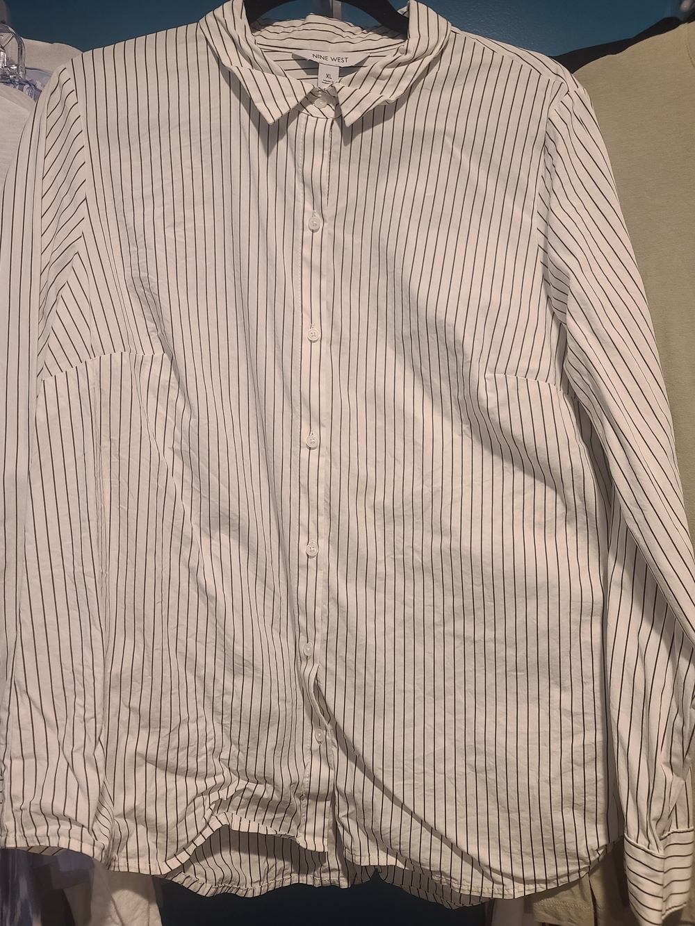Women's Nine West White Shirt with Black Pinstripes - Classic Button-Up